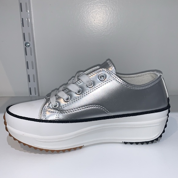 SILVER METALLIC LOW TOP SNEAKERS - Picture 4 of 5